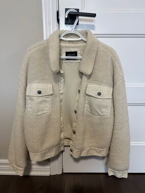 Stoosh Women’s Medium Cream Sherpa Button-Up Jacket